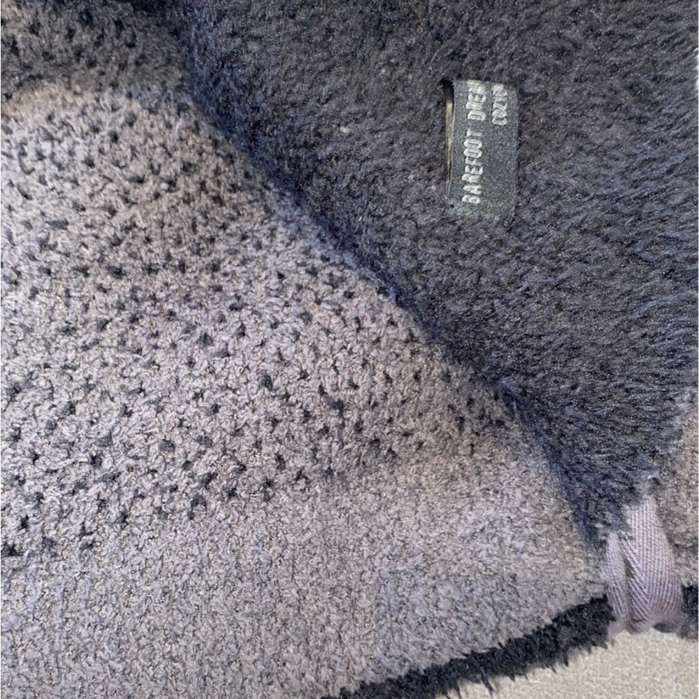 Barefoot Dreams Dual Texture Throw - Picture 4 of 5